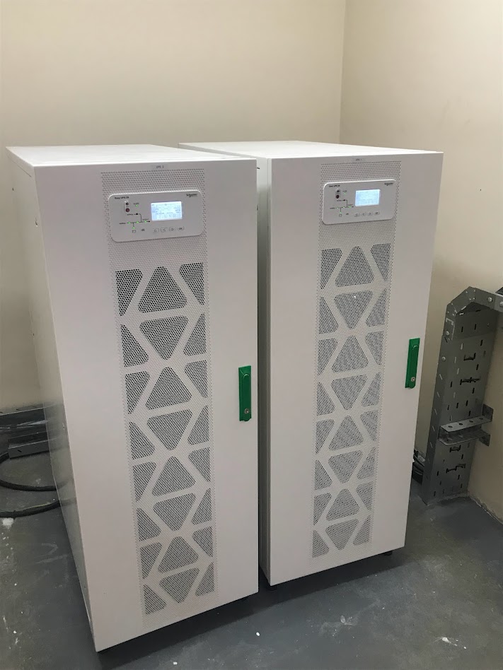 Instalación duplex UPS Schneider 40kVA